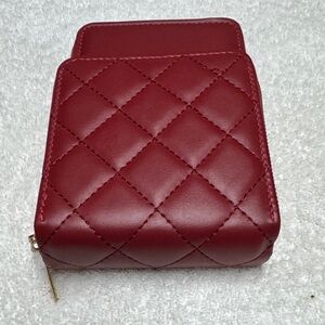 Source Unknown Quilted Deep Red Women's Crossbody 2 Compartment office